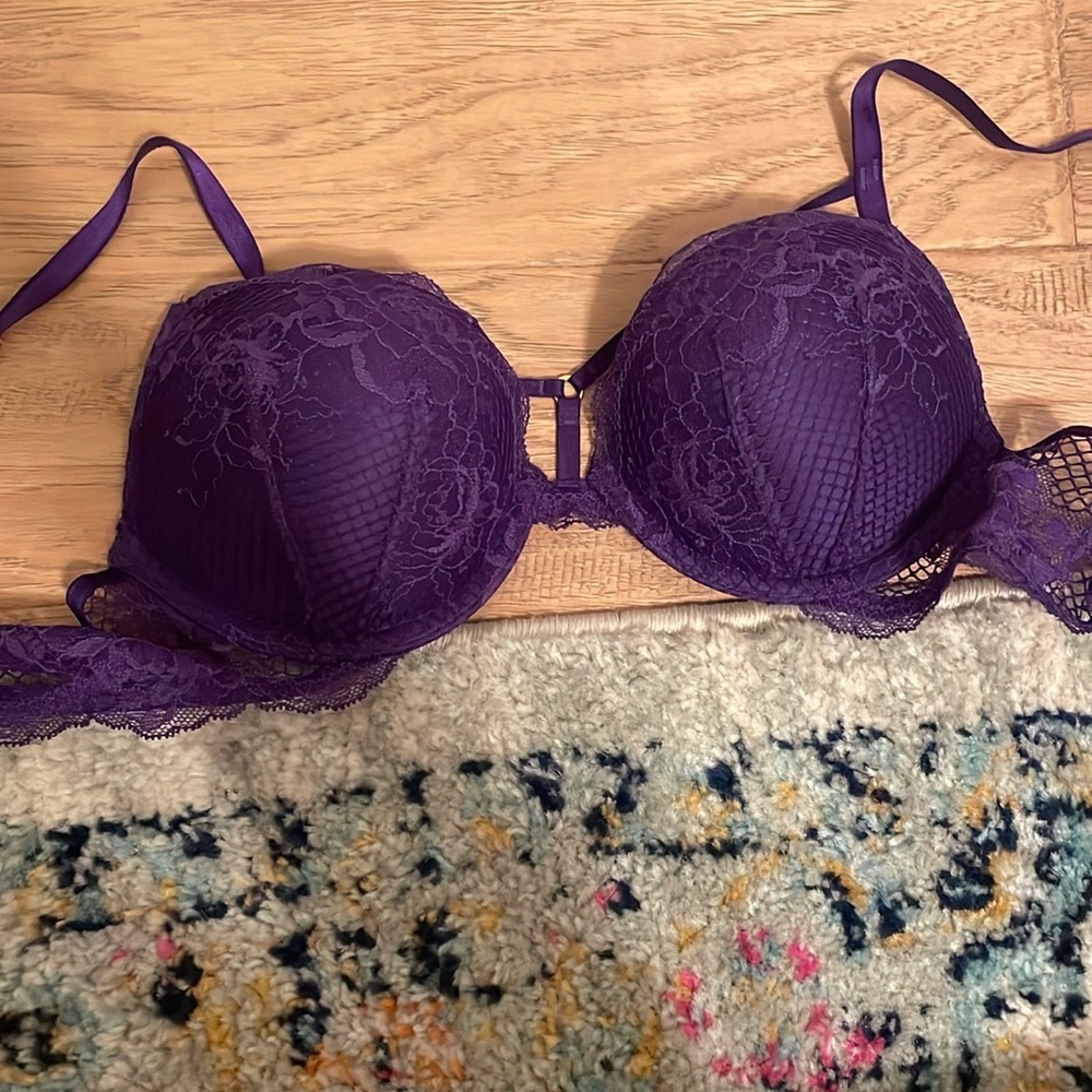 Victoria’s Secret Purple Lace Women's Bra
